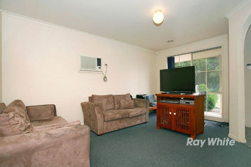 7 Alberton Drive, CRANBOURNE WEST VIC 3977, Cranbourne West - Thumbnail 3
