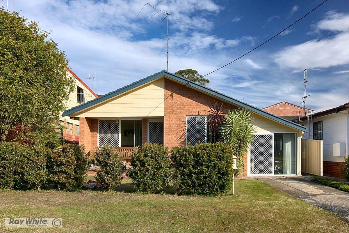 32 Garden Street, Forster - Image 1