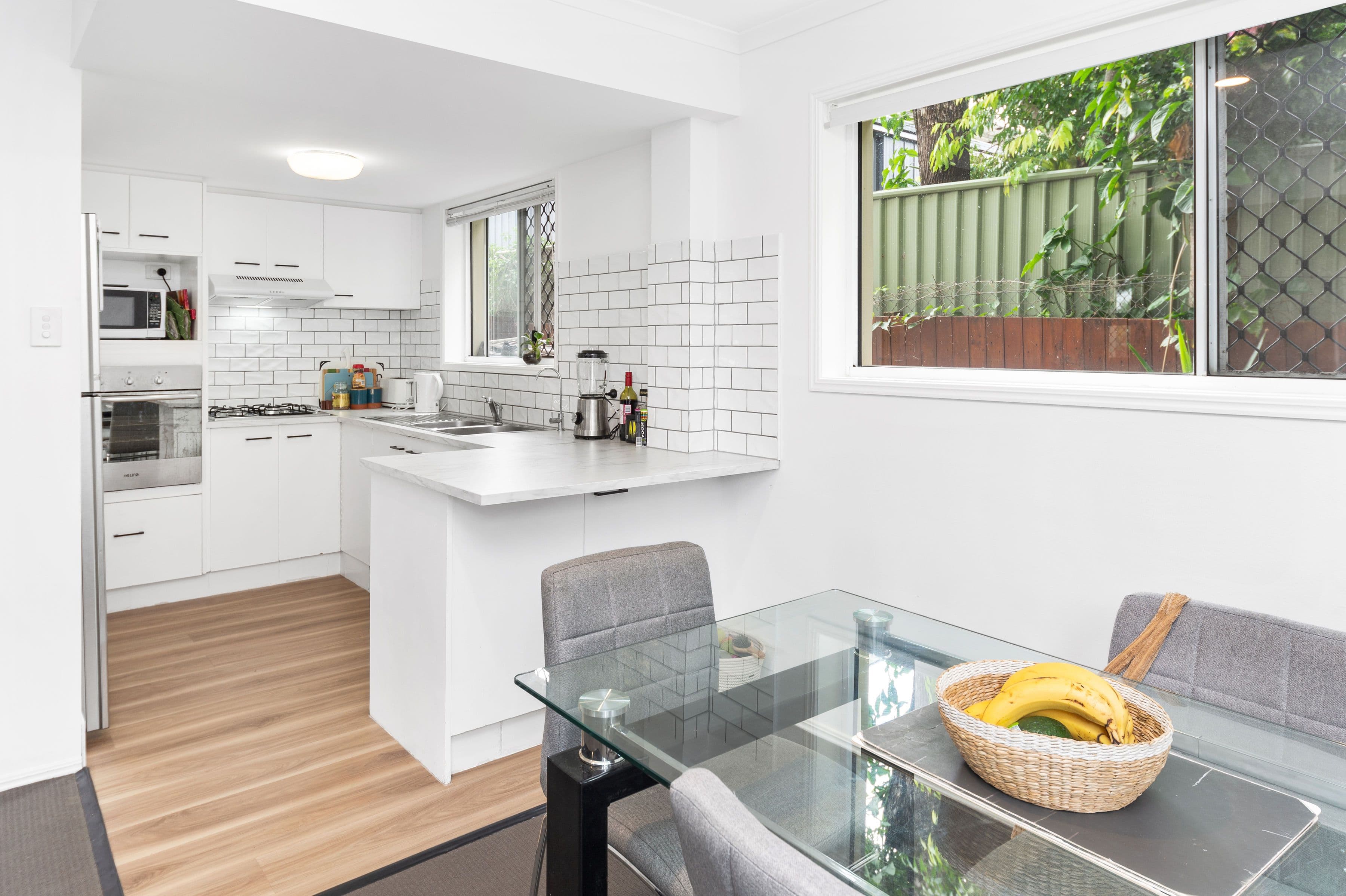 74 Pohlman Street, Southport QLD 4215, Southport - Thumbnail 4
