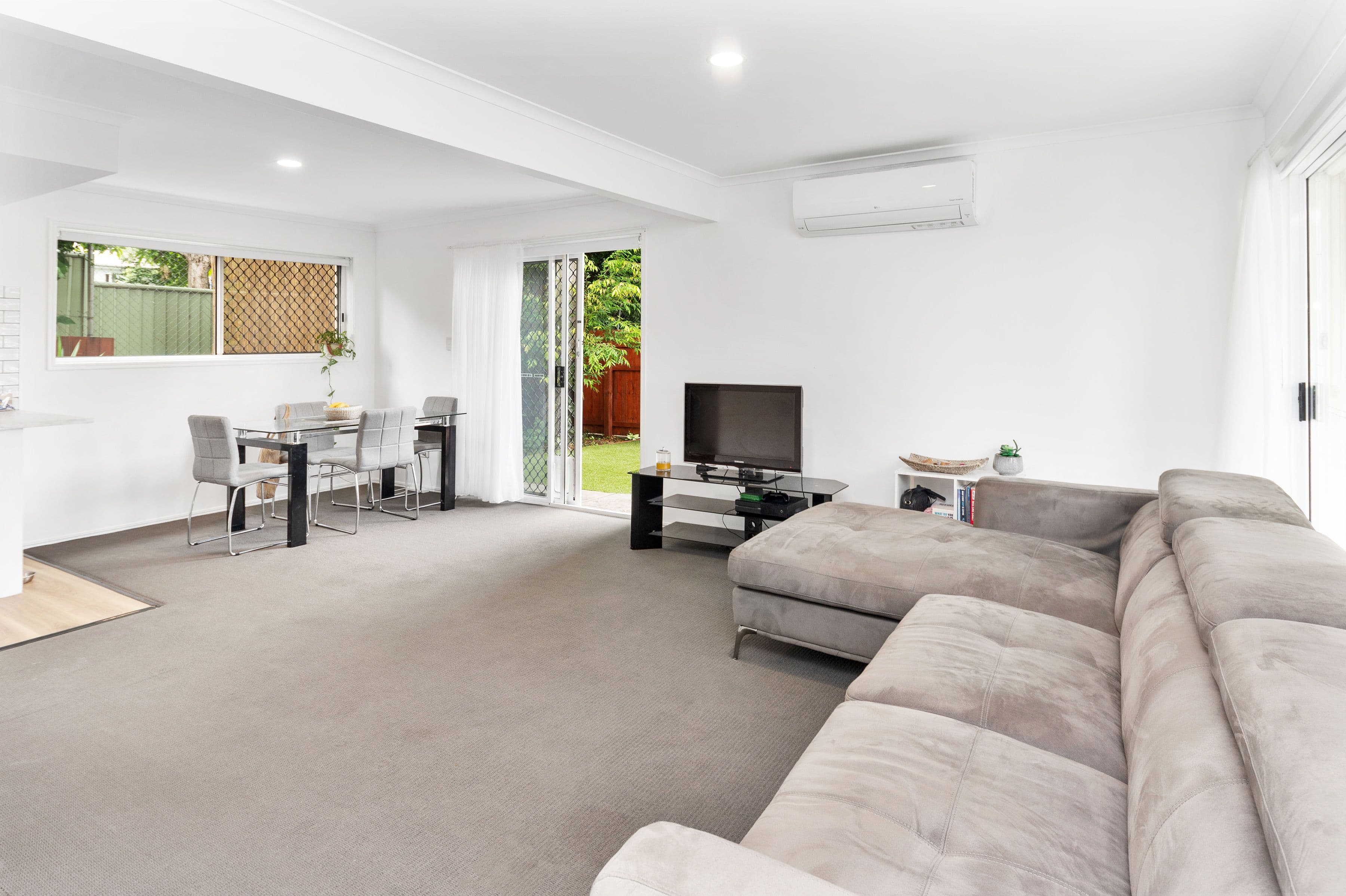 74 Pohlman Street, Southport QLD 4215, Southport - Thumbnail 8