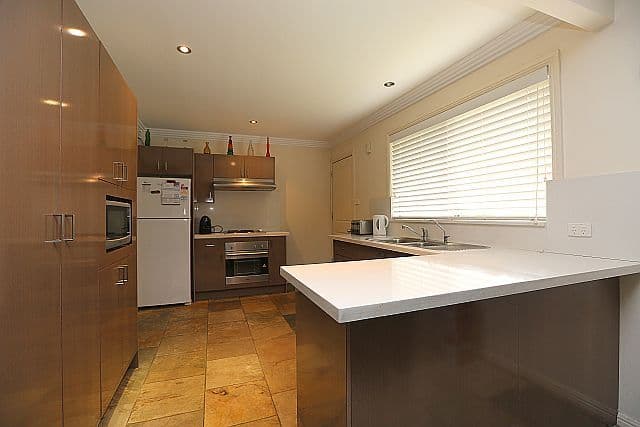 26 Amaroo Avenue, Georges Hall NSW 2198, Georges Hall - Thumbnail 3