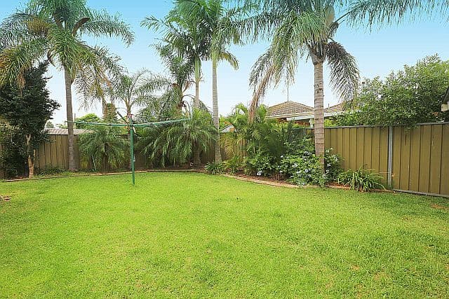 26 Amaroo Avenue, Georges Hall NSW 2198, Georges Hall - Thumbnail 8