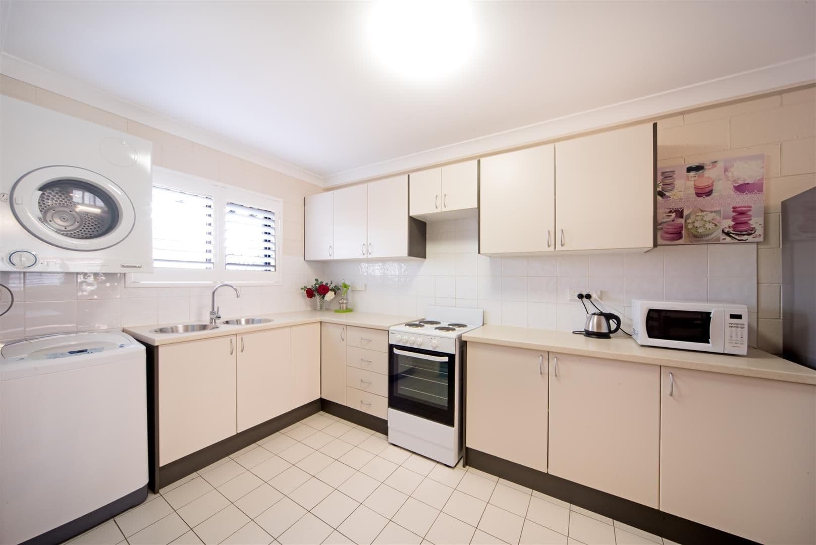 15 Hinschen Street, Proserpine QLD 4800, Proserpine - Image 1