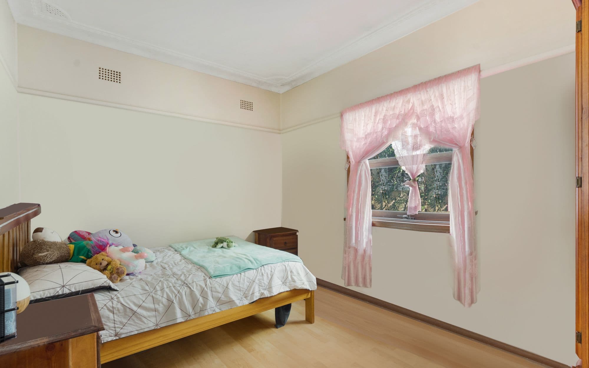 134 Macquarie Avenue, Campbelltown NSW 2560, Campbelltown - Thumbnail 7