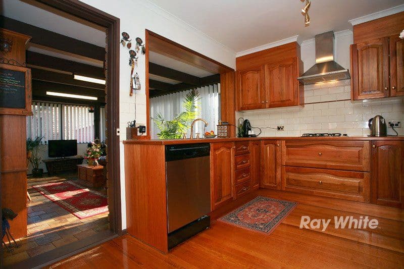 6 James Cook Drive, CRANBOURNE VIC 3977, Cranbourne - Thumbnail 6