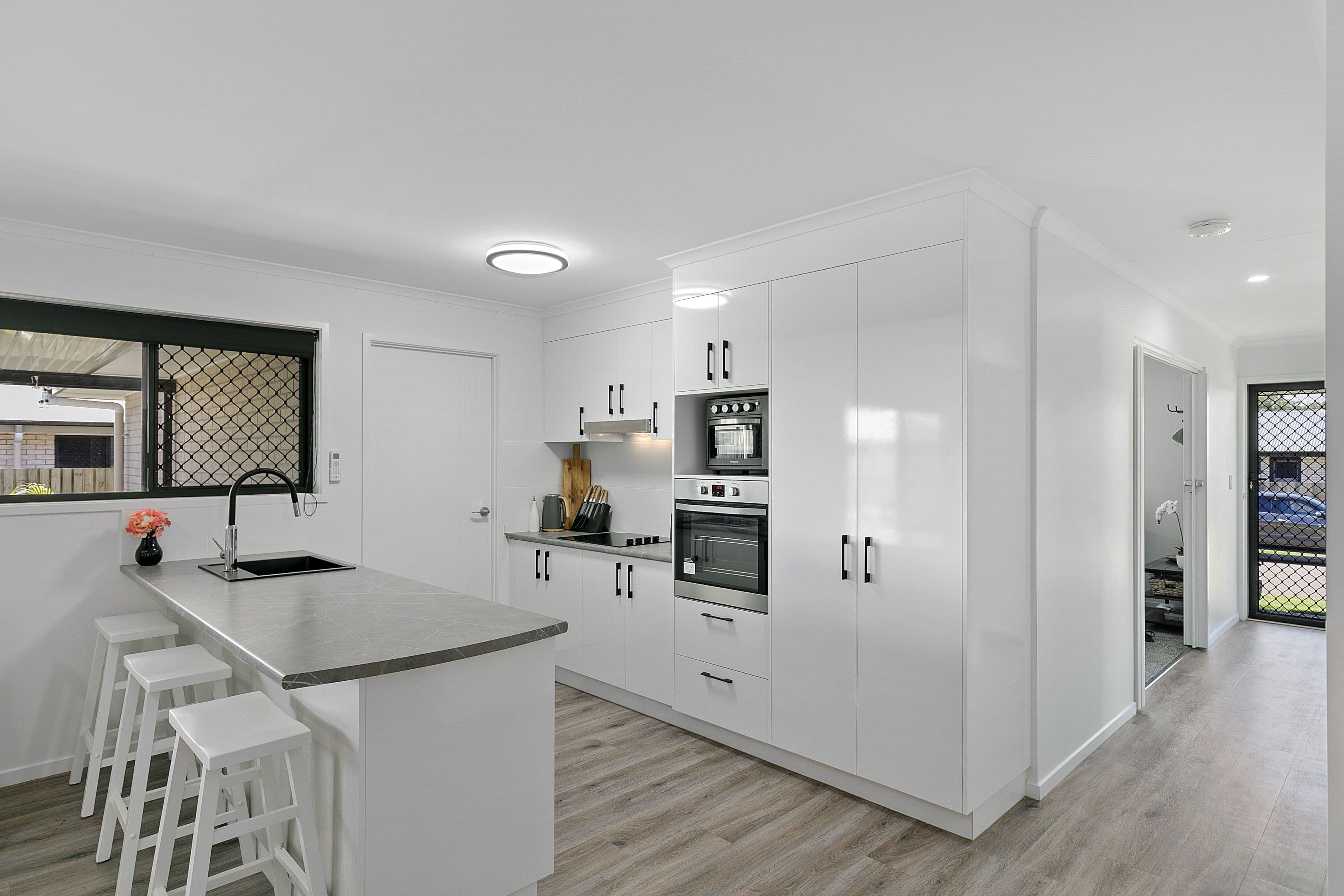 8 Larissa Way, Urangan QLD 4655, Urangan - Thumbnail 2