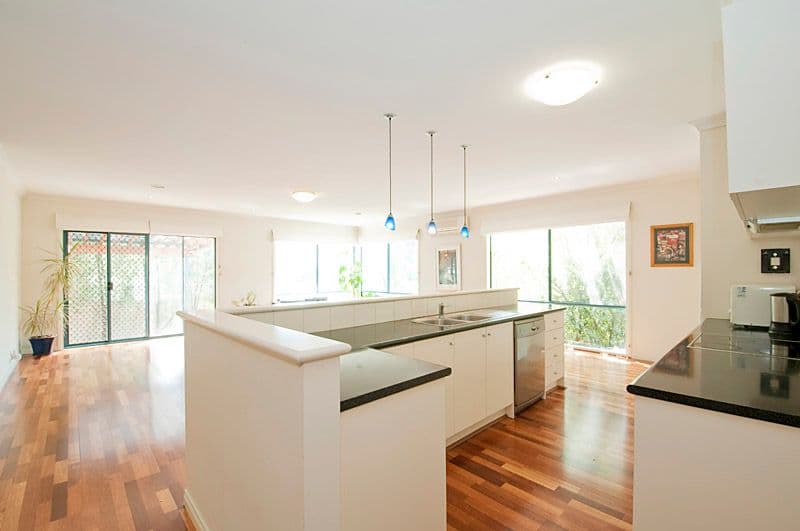 61  Salisbury Road, ASHWOOD VIC 3147, Ashwood - Thumbnail 3
