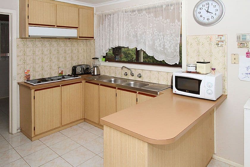 20 Thompson Circuit, MILL PARK VIC 3082, Mill Park - Thumbnail 2