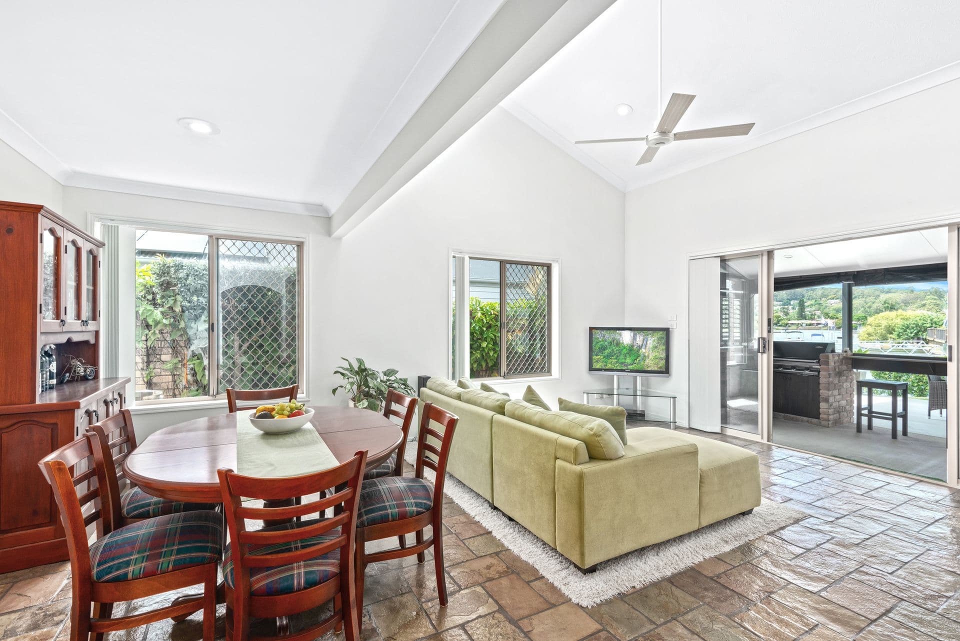 10 Bradshaw Drive, Currumbin Waters QLD 4223, Currumbin Waters - Thumbnail 8
