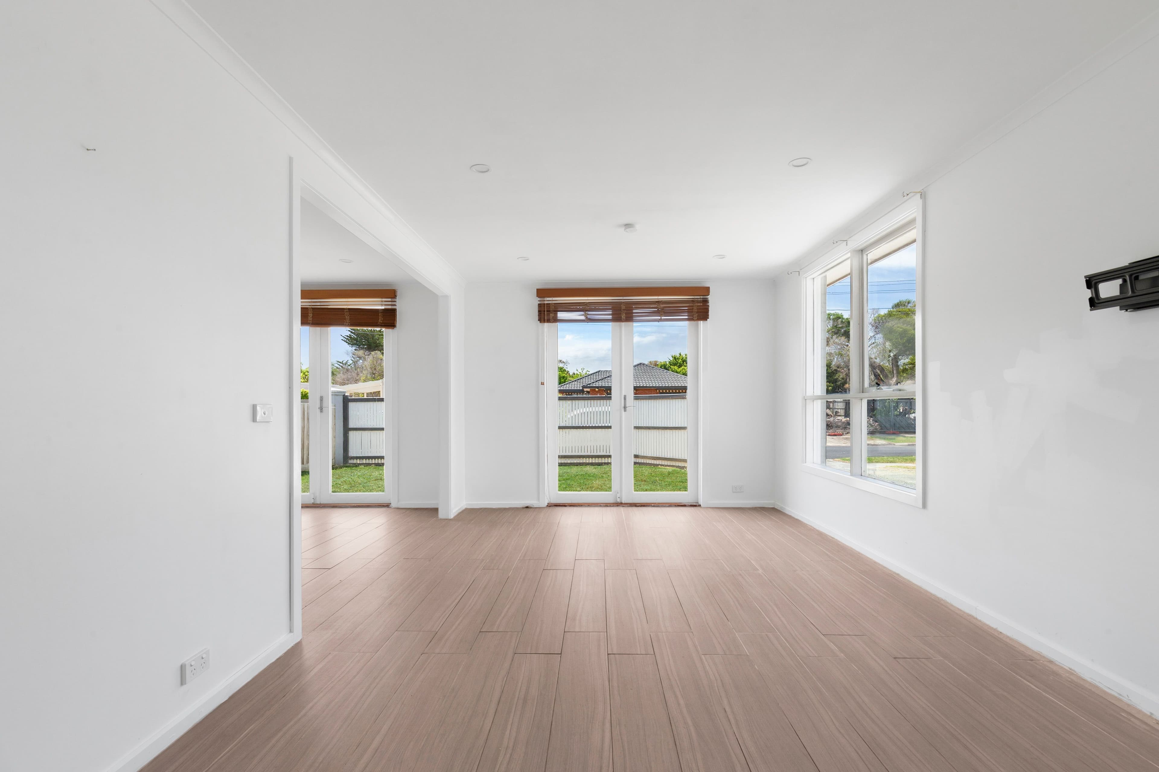 5 Henry Crescent, Seaford VIC 3198, Seaford - Thumbnail 2