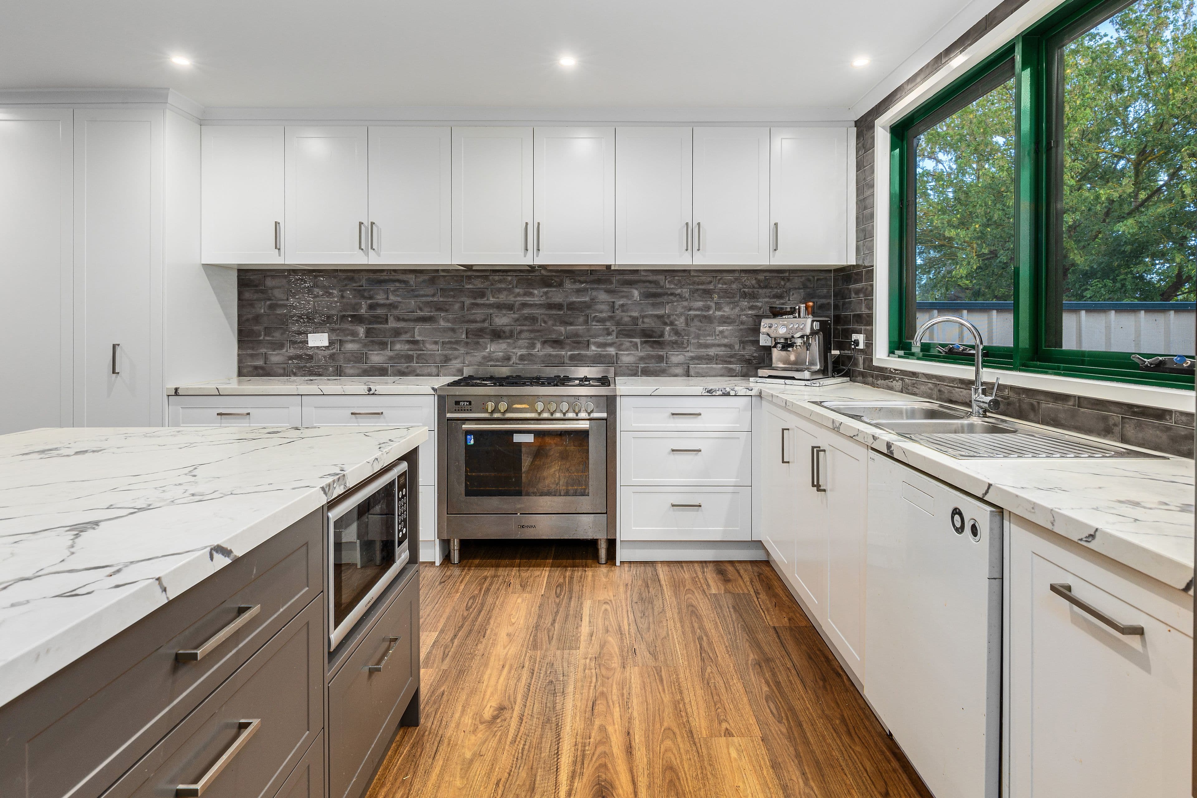 14-16 Dumossa Avenue, Rosebud VIC 3939, Rosebud - Thumbnail 2