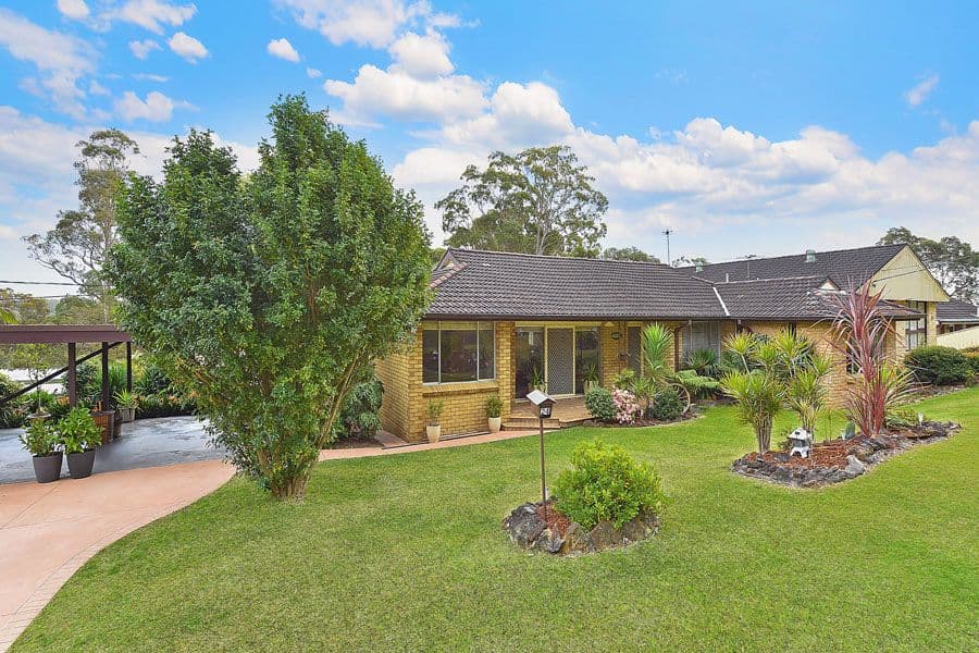 24 Meredith Avenue, Hornsby Heights - Image 1