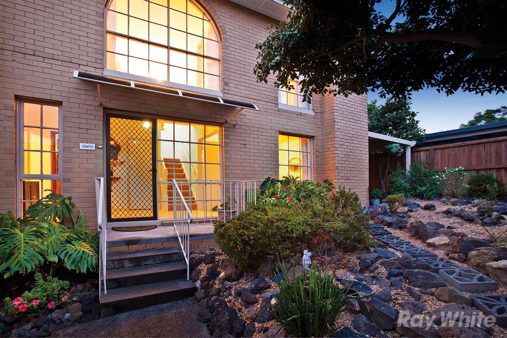 31 Bengal Crescent, Mount Waverley VIC 3149, Mount Waverley - Thumbnail 2