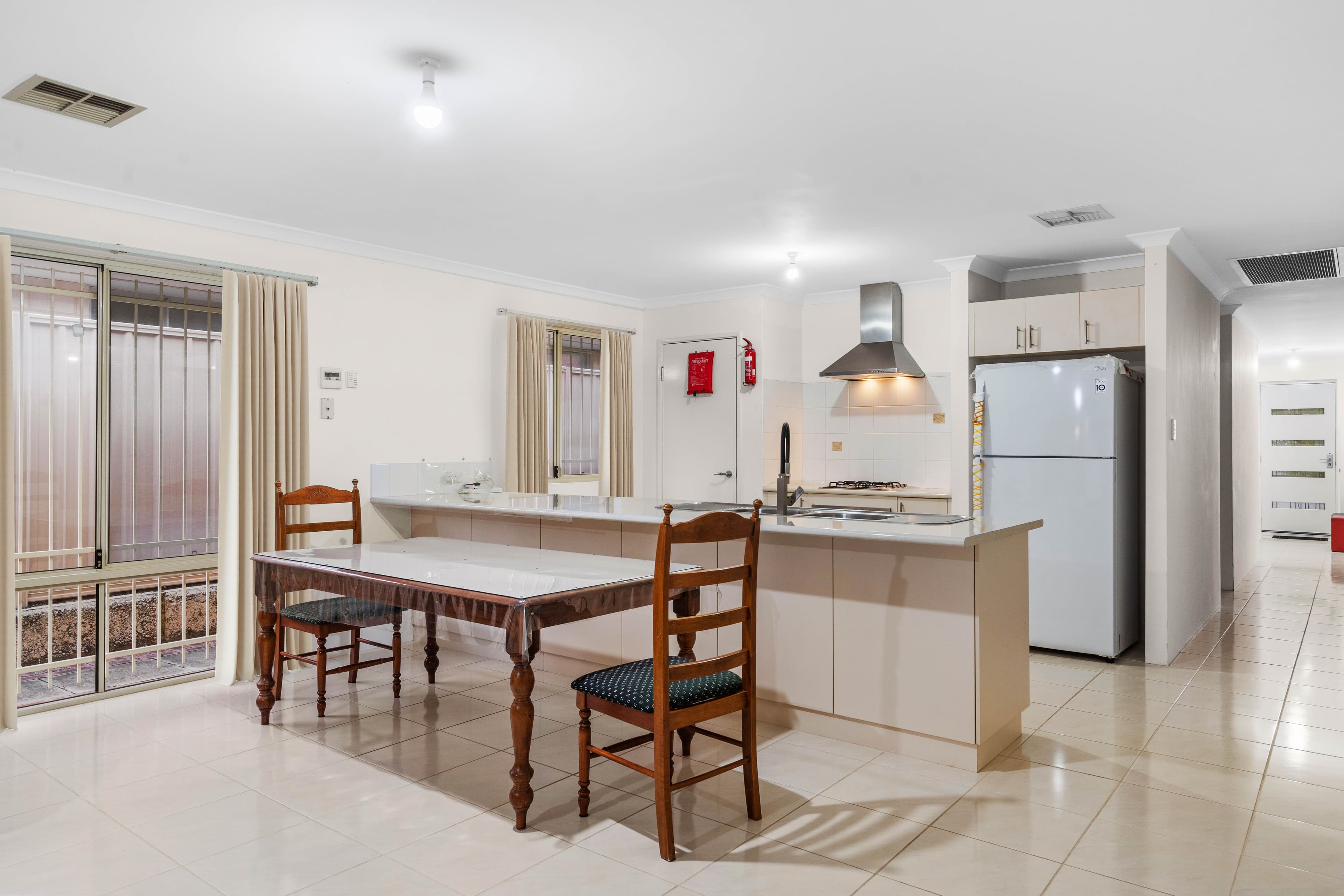 23 Hoop Place, Canning Vale WA 6155, Canning Vale - Thumbnail 4