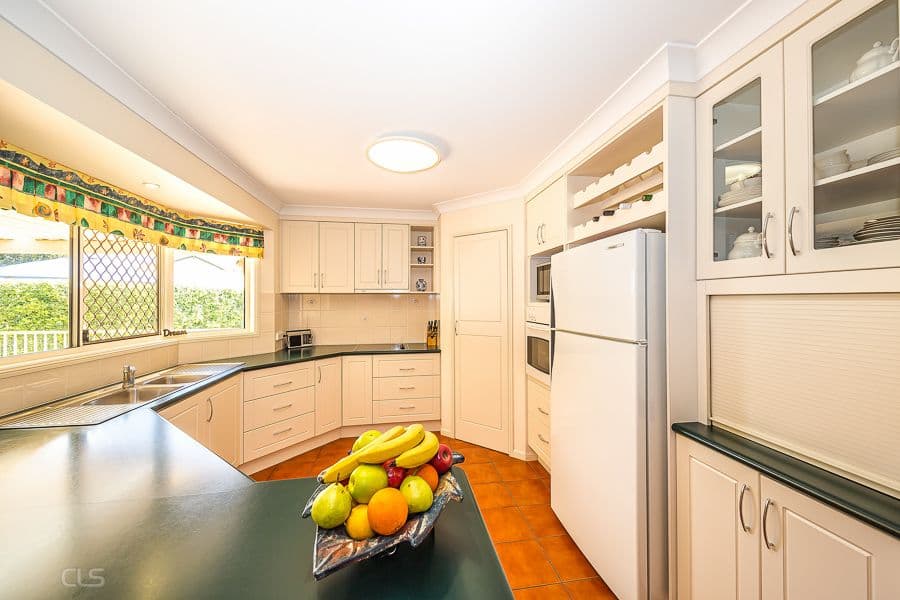 4 Masthead Court, Banksia Beach QLD 4507, Banksia Beach - Thumbnail 3