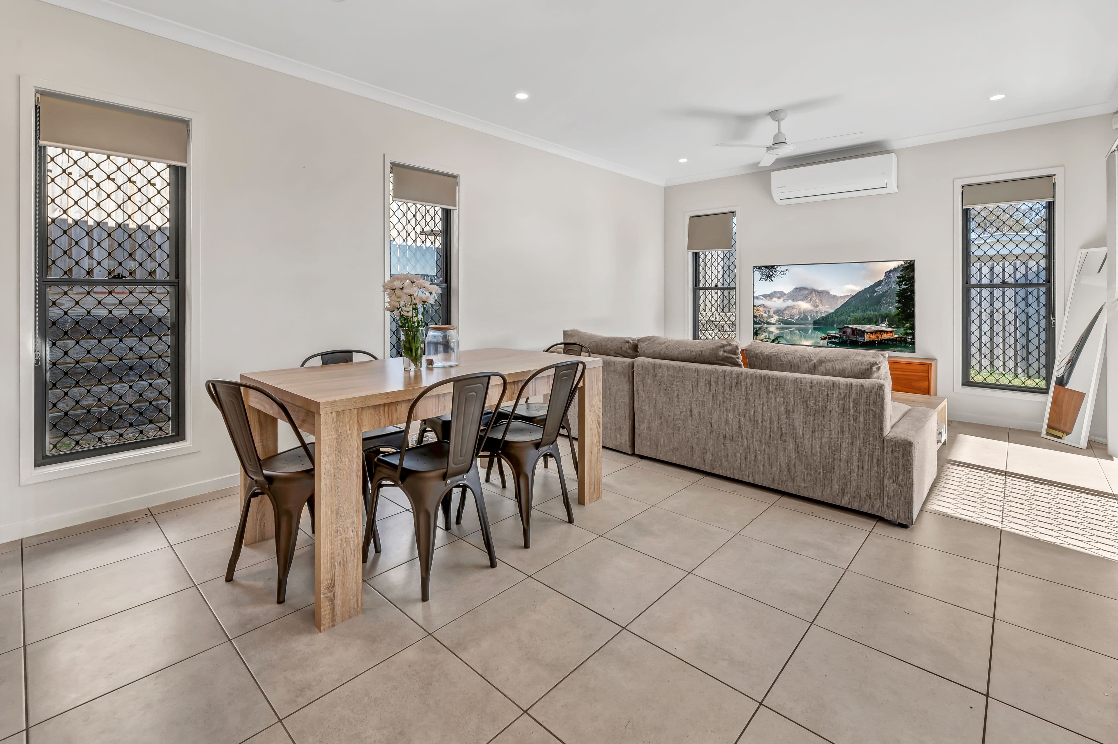 33 Jaiden Way, Coomera QLD 4209, Coomera - Thumbnail 2