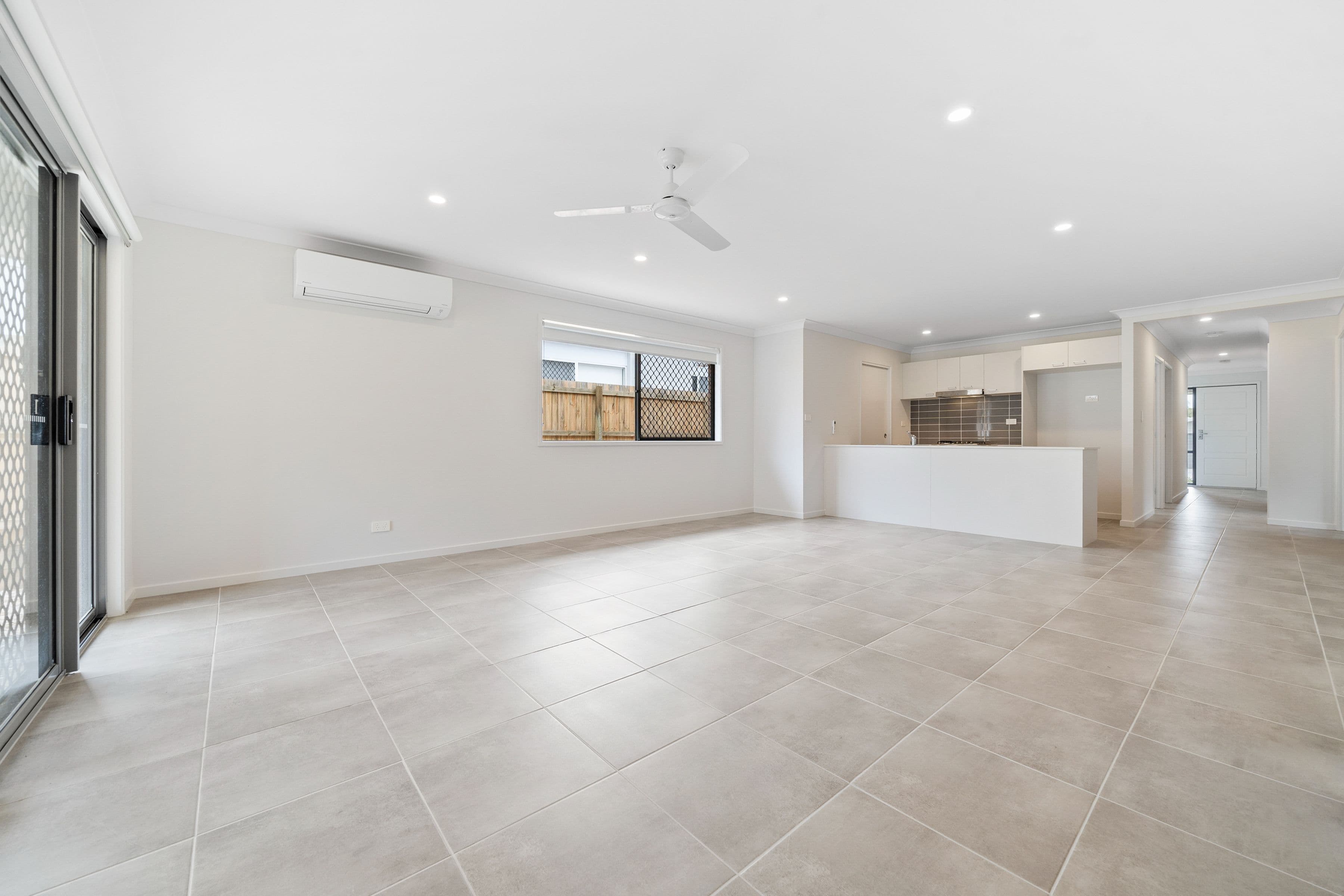 27 Sugar Maple Place, Park Ridge QLD 4125, Park Ridge - Thumbnail 3