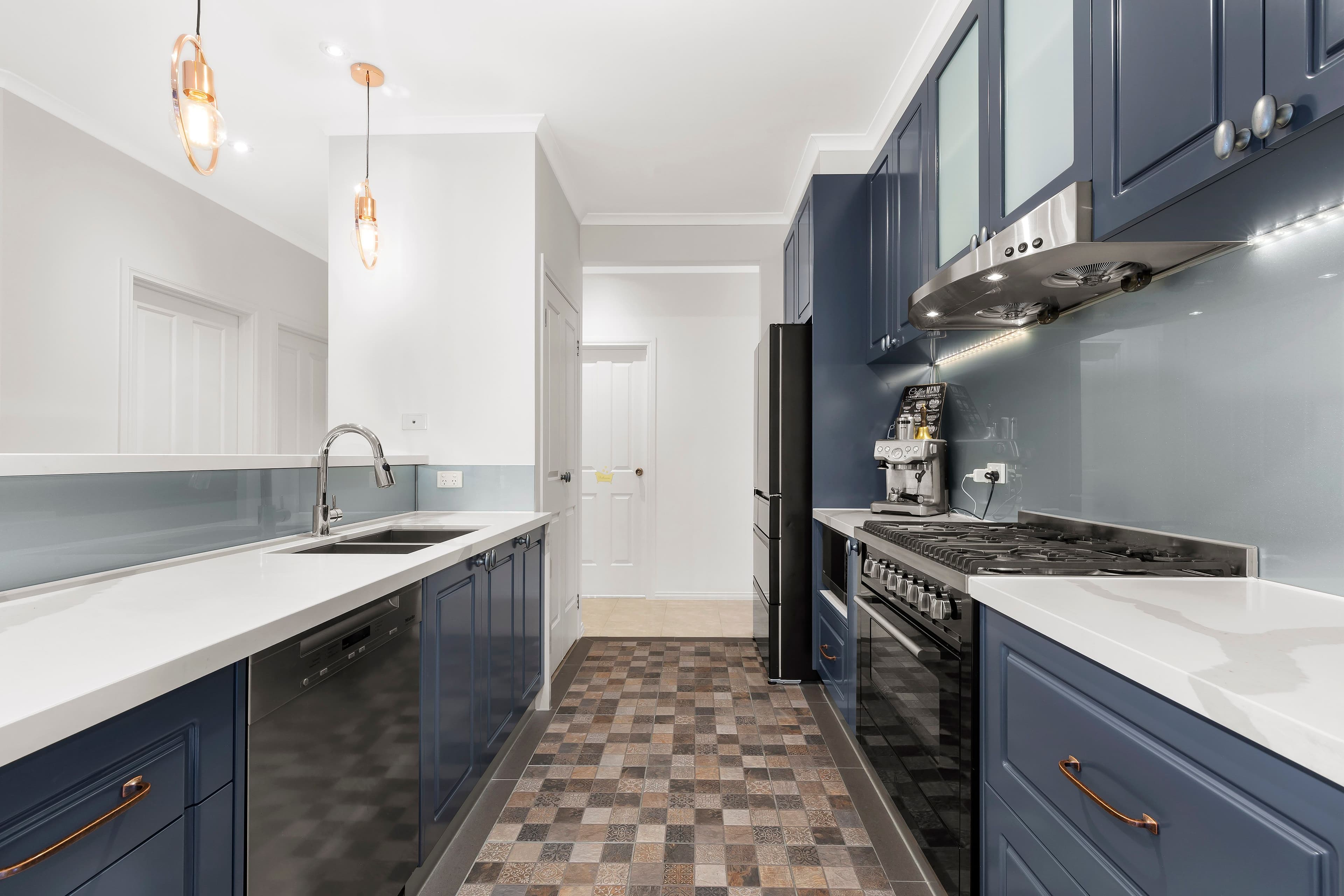 Unit 2/20 Rose Street, Altona - Thumbnail 2