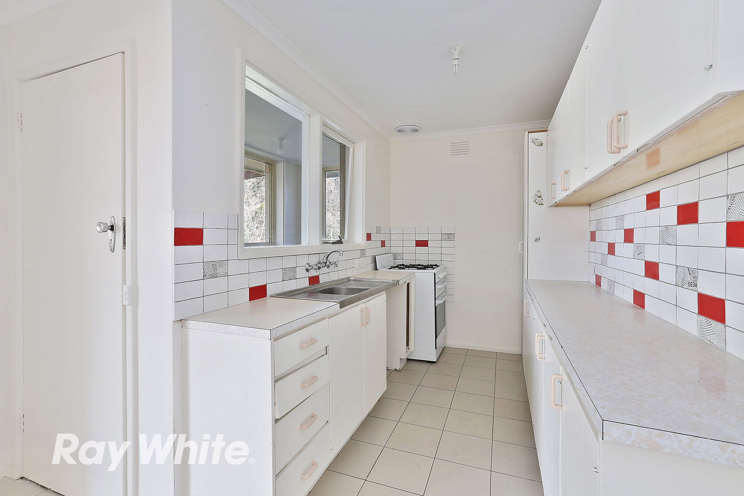 13 Pembroke Street, Corio VIC 3214, Corio - Thumbnail 2