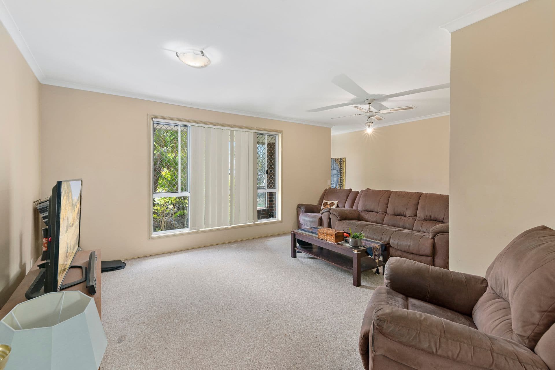 2 Daphne Court, Elanora QLD 4221, Elanora - Thumbnail 4