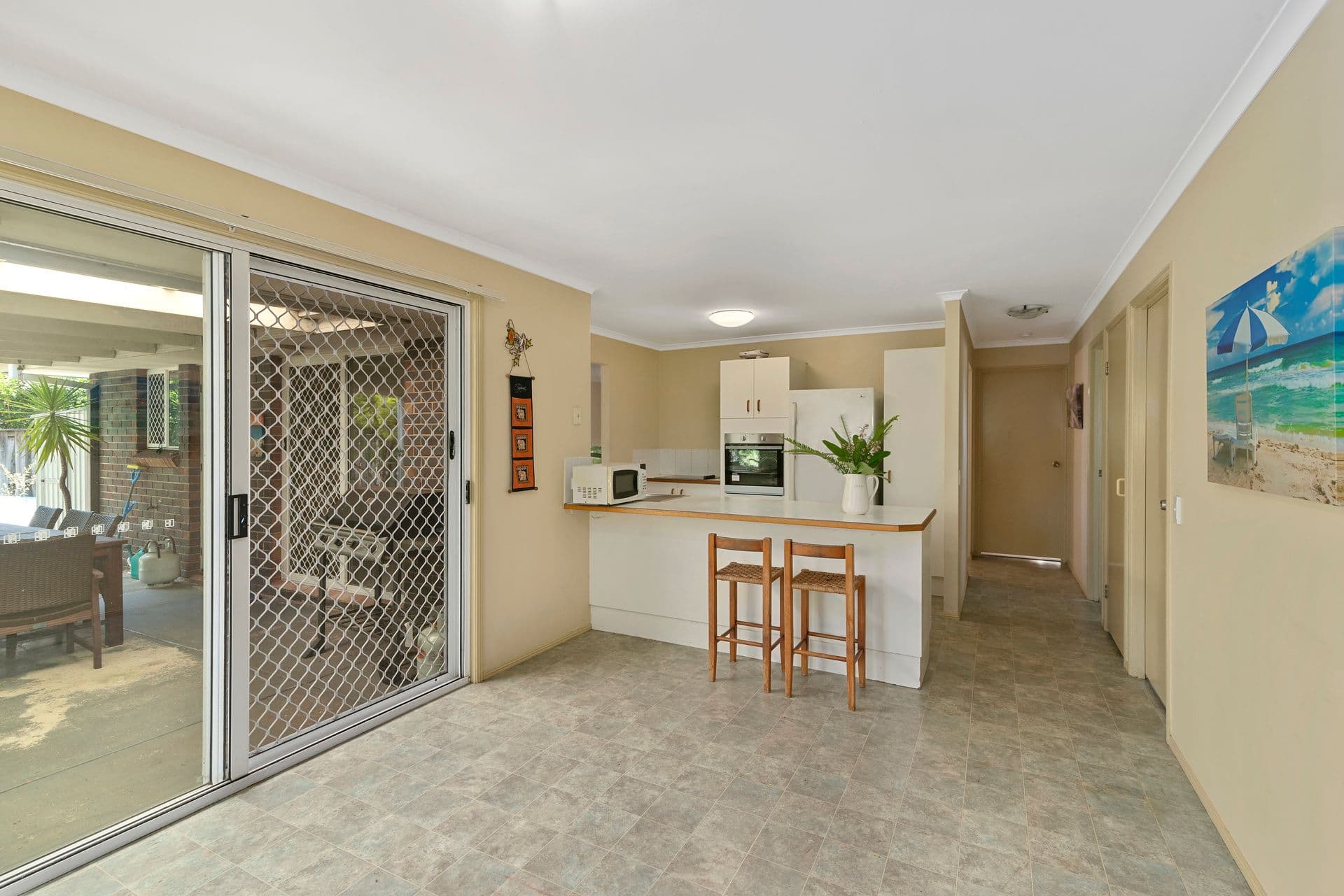 2 Daphne Court, Elanora QLD 4221, Elanora - Thumbnail 5