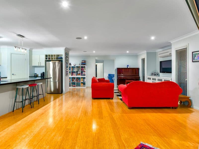 35 Izzies Place, WAKERLEY QLD 4154, Wakerley - Thumbnail 3
