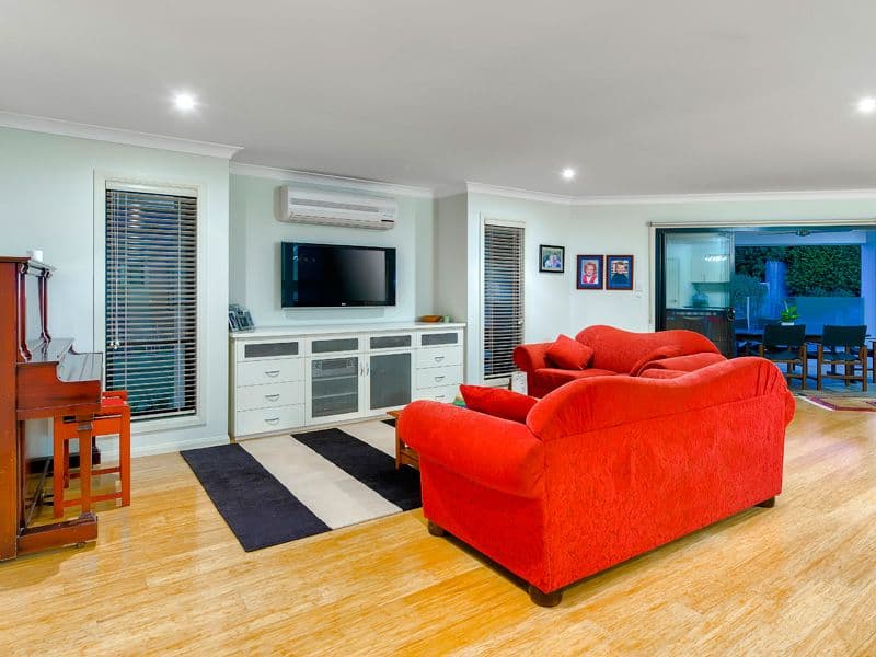 35 Izzies Place, WAKERLEY QLD 4154, Wakerley - Thumbnail 4