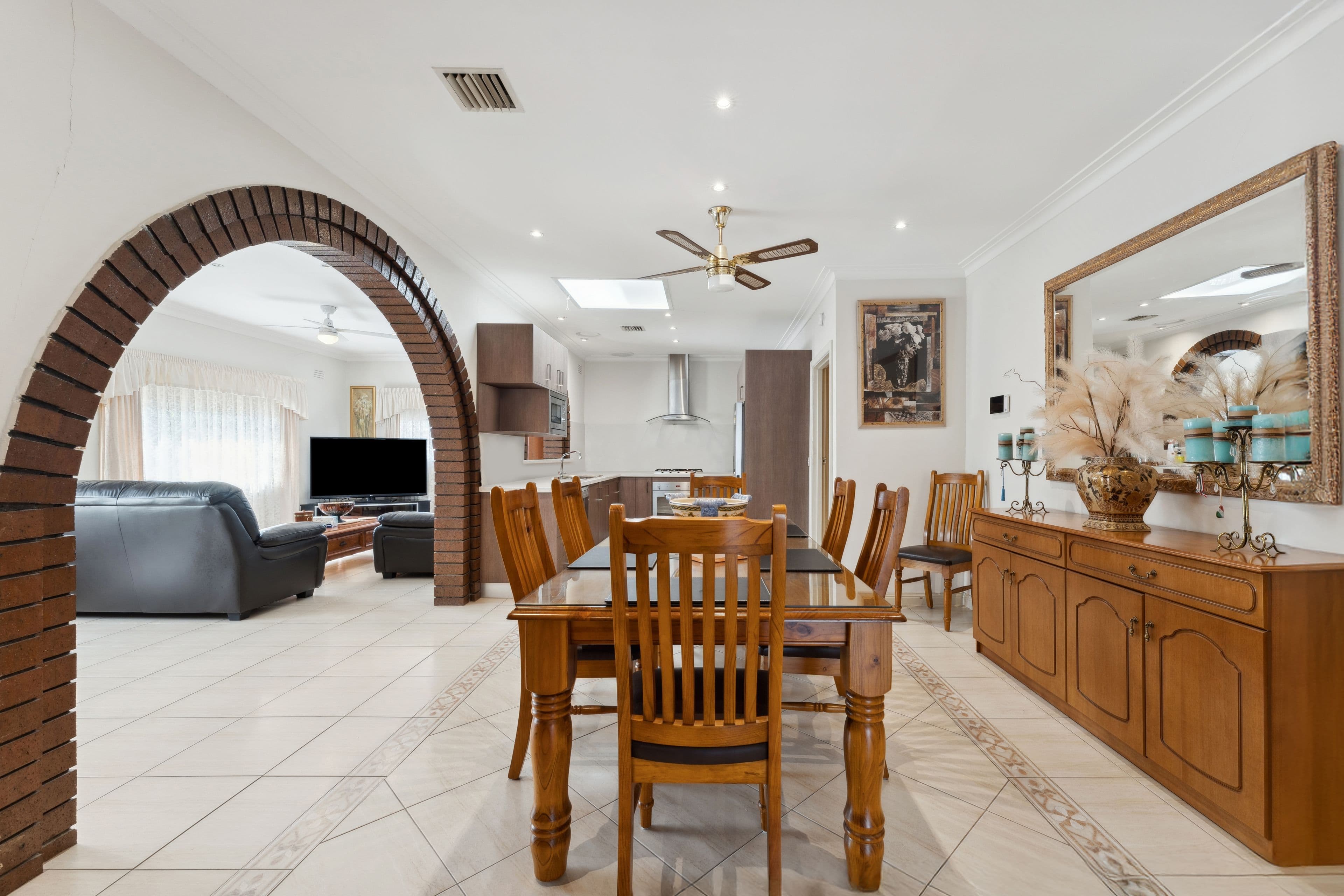 14 Barron Street, Reservoir VIC 3073, Reservoir - Thumbnail 3
