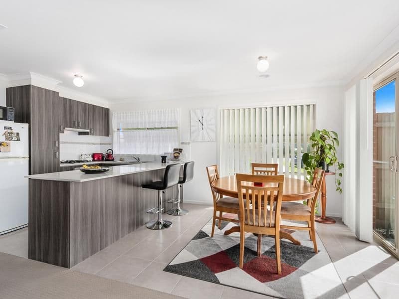 14 Shakespeare Court, Drouin VIC 3818, Drouin - Thumbnail 3
