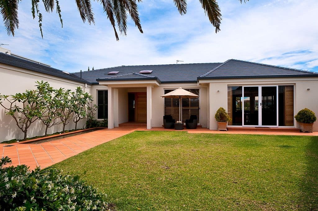 21 St Raphael Terrace, Sorrento QLD 4217, Sorrento - Thumbnail 5
