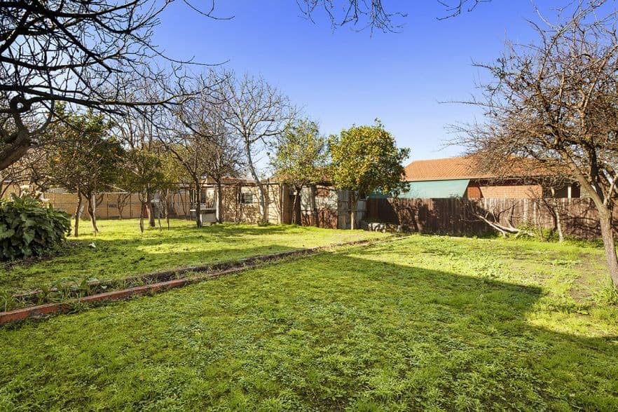 7 Gordon Avenue, OAKLEIGH EAST VIC 3166, Oakleigh East - Thumbnail 2