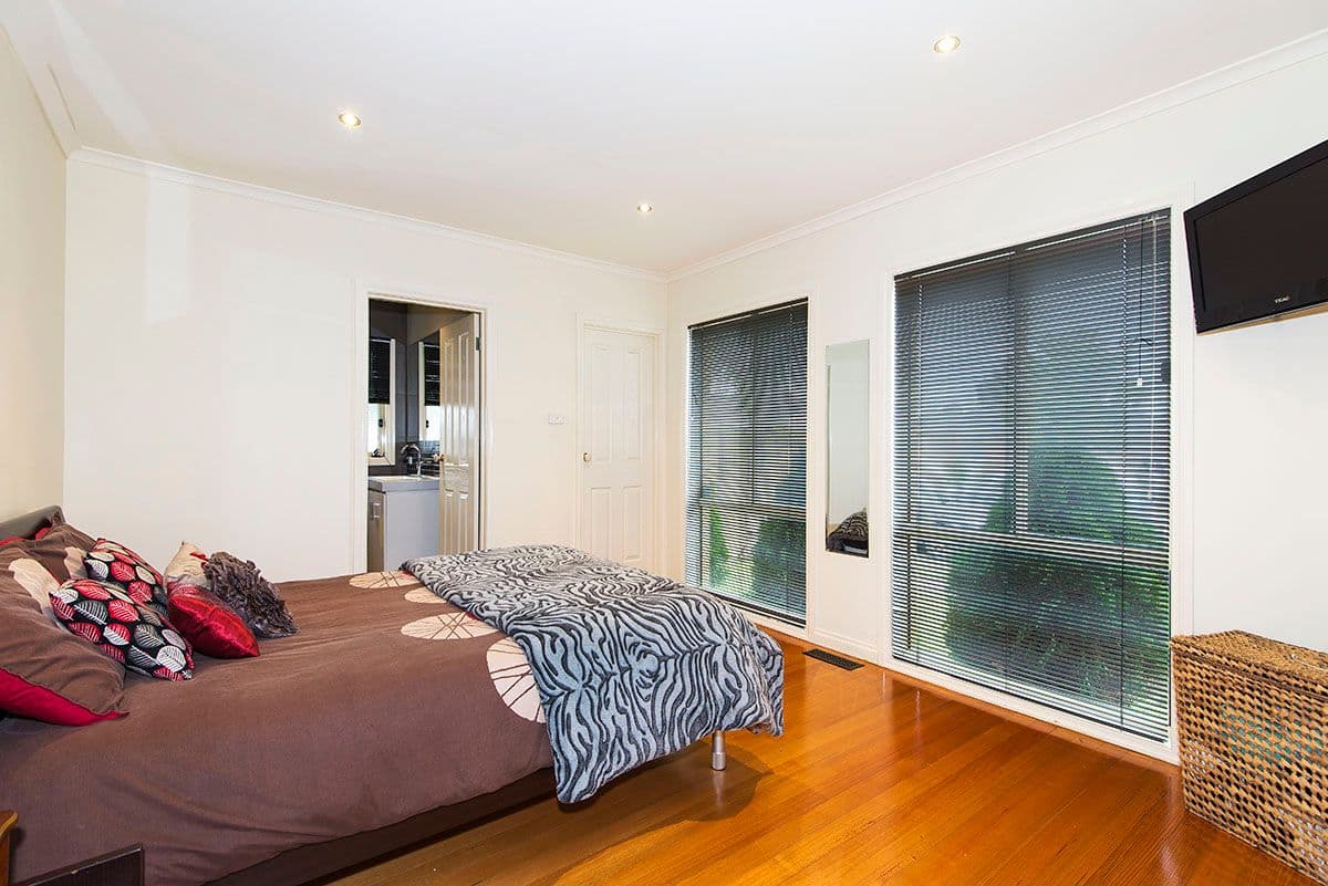 11 Pleasant Close, MILL PARK VIC 3082, Mill Park - Thumbnail 5