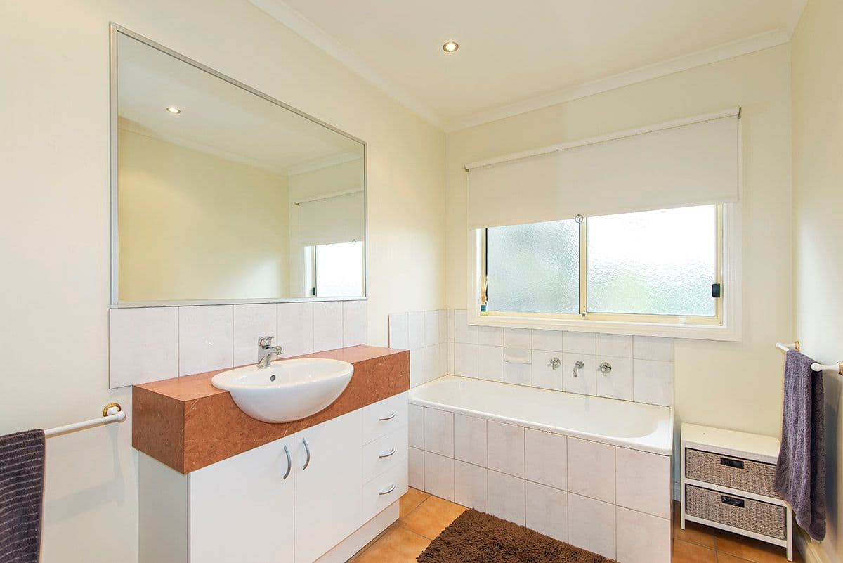 11 Pleasant Close, MILL PARK VIC 3082, Mill Park - Thumbnail 6