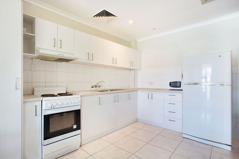 26 Leonard Avenue, Surfers Paradise QLD 4217, Surfers Paradise - Thumbnail 3