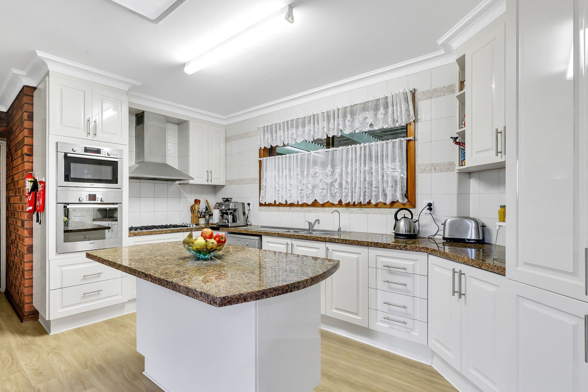 17 Gabrielle Close, Werribee VIC 3030, Werribee - Thumbnail 8