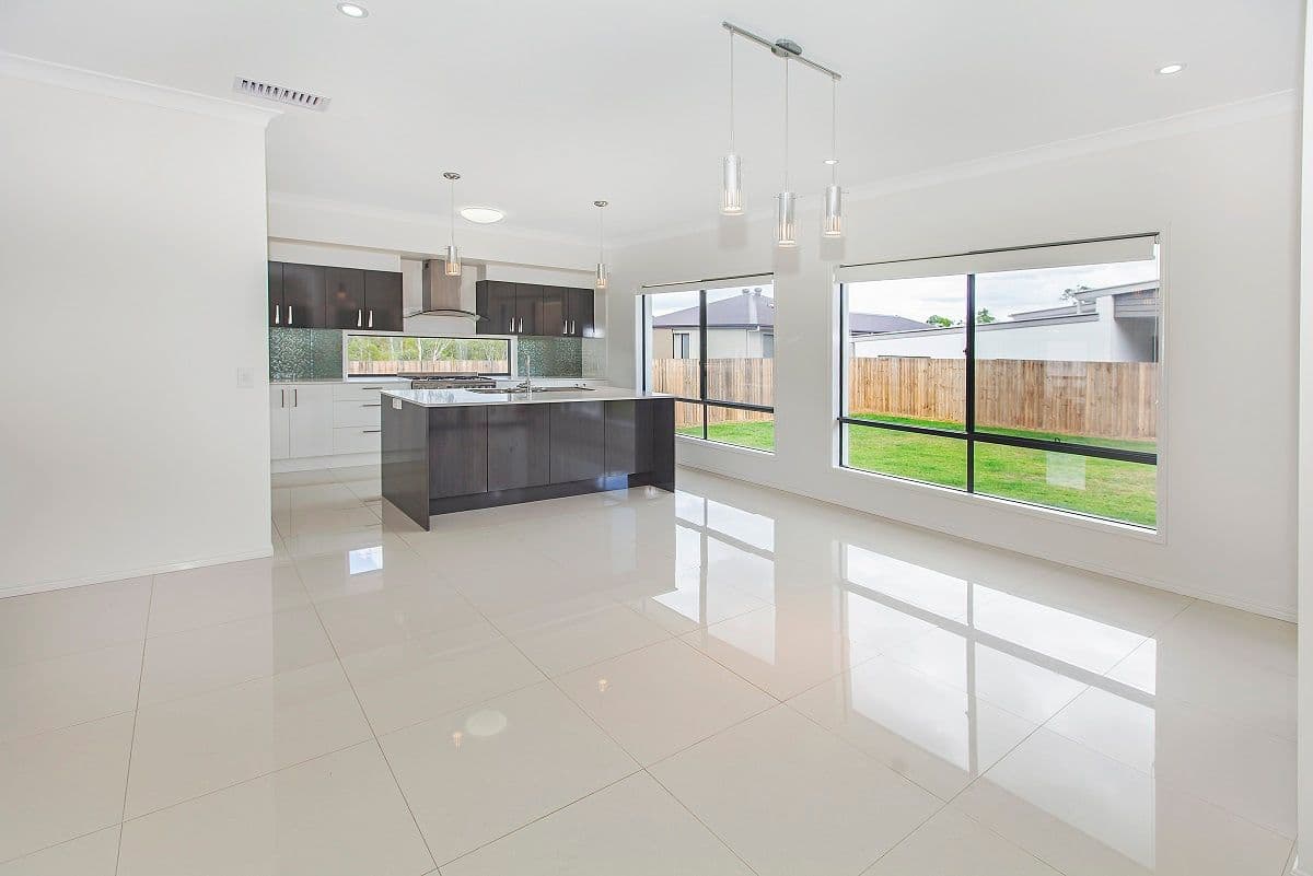 1 Lakeview Place, SPRINGFIELD LAKES QLD 4300, Springfield Lakes - Thumbnail 3