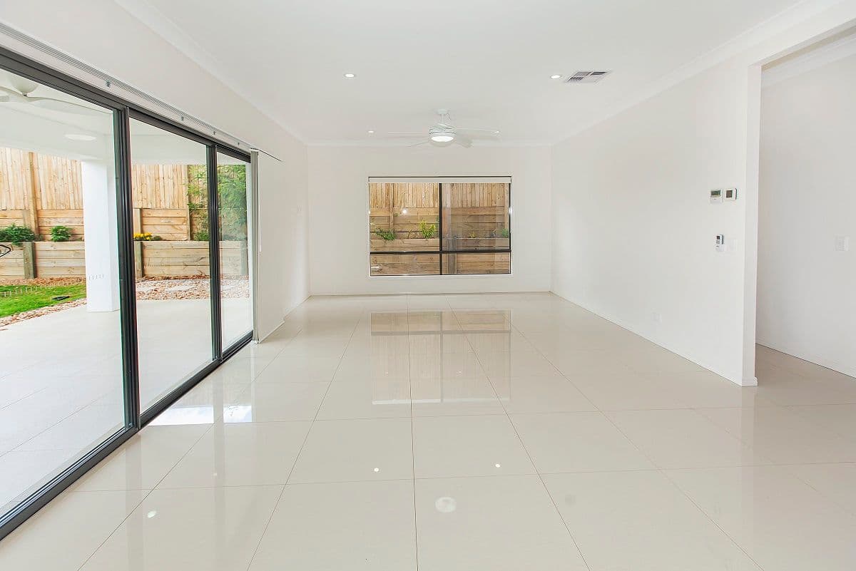 1 Lakeview Place, SPRINGFIELD LAKES QLD 4300, Springfield Lakes - Thumbnail 5