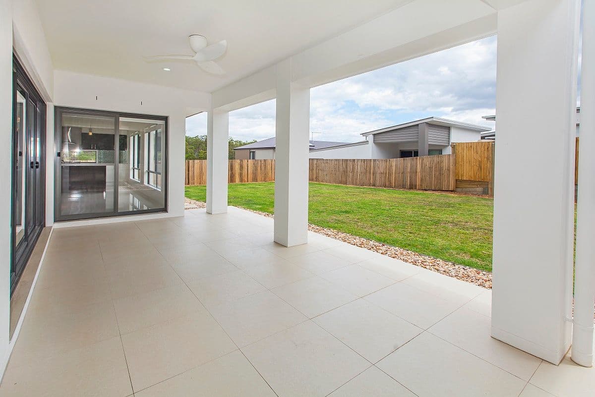 1 Lakeview Place, SPRINGFIELD LAKES QLD 4300, Springfield Lakes - Thumbnail 6