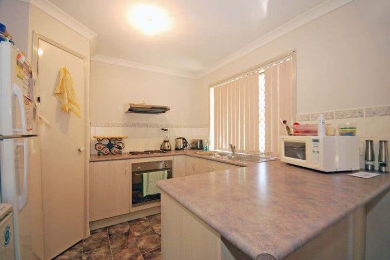 18 Waterview Drive, YEPPOON QLD 4703, Yeppoon - Thumbnail 2