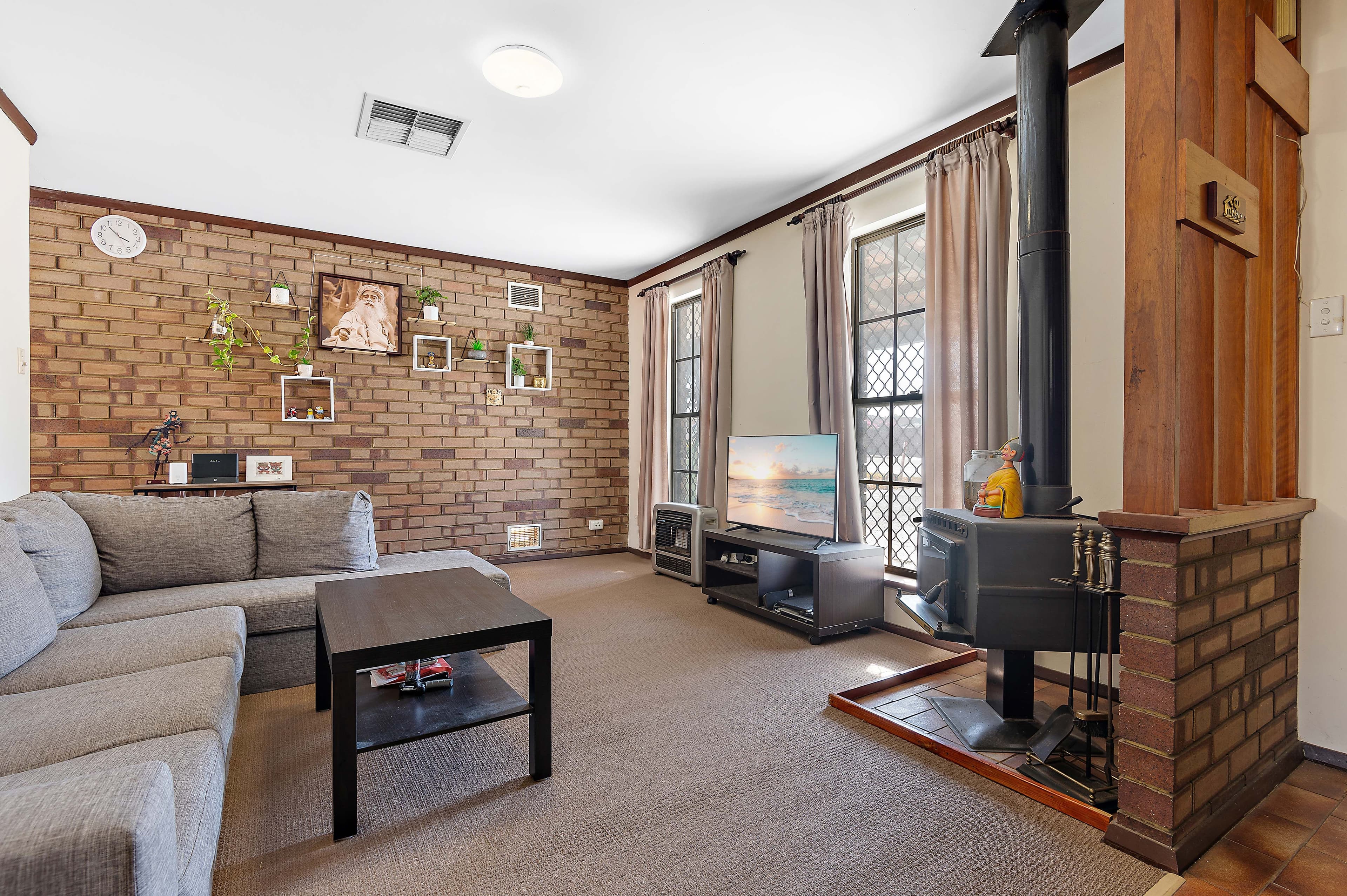 46 Warton Road, Huntingdale WA 6110, Huntingdale - Thumbnail 2