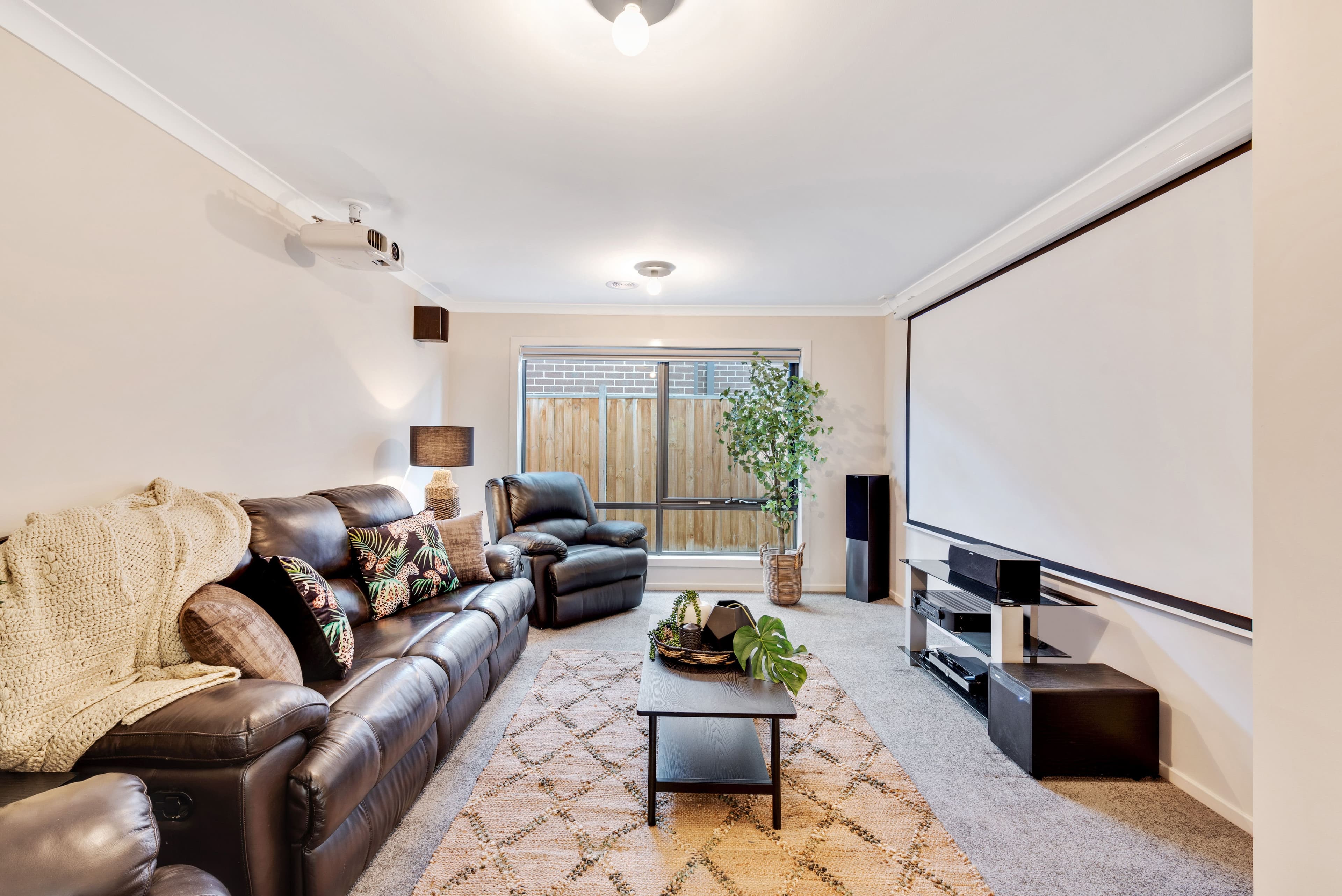 16 Woorawa Drive, Doreen VIC 3754, Doreen - Thumbnail 2