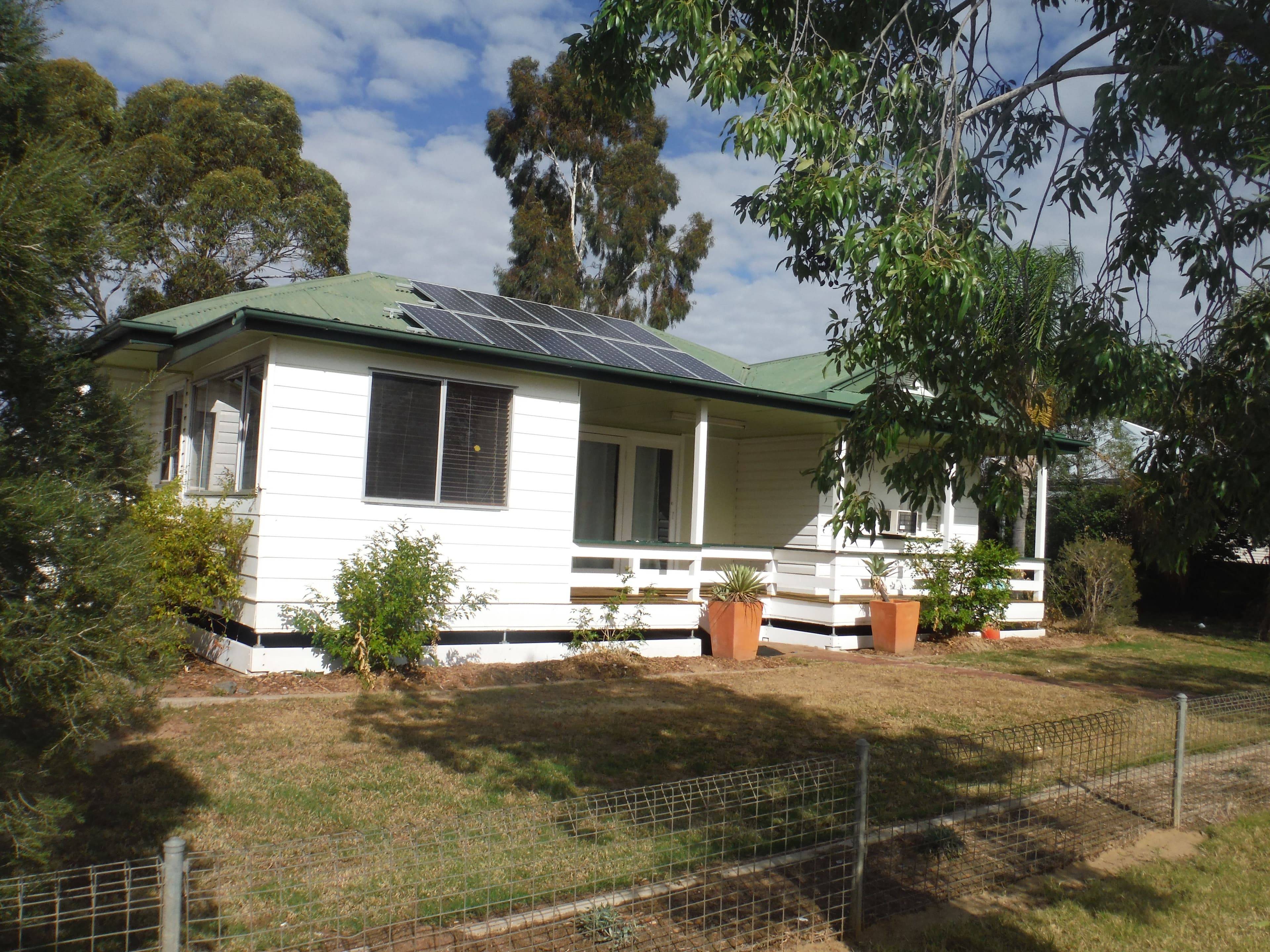 14 Russell Street, Roma QLD 4455, Roma - Thumbnail 2