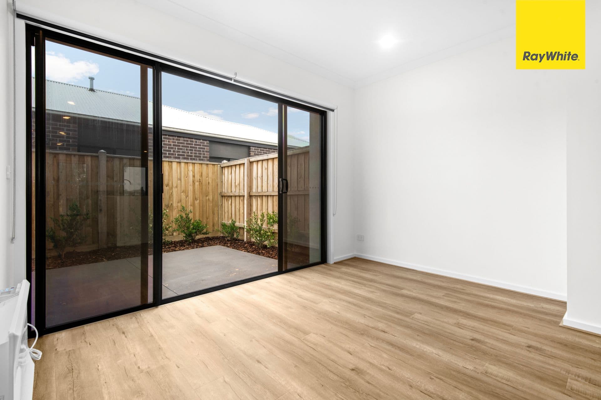 101 Shelterbelt Avenue, WEIR VIEWS VIC 3338, Weir Views - Thumbnail 3