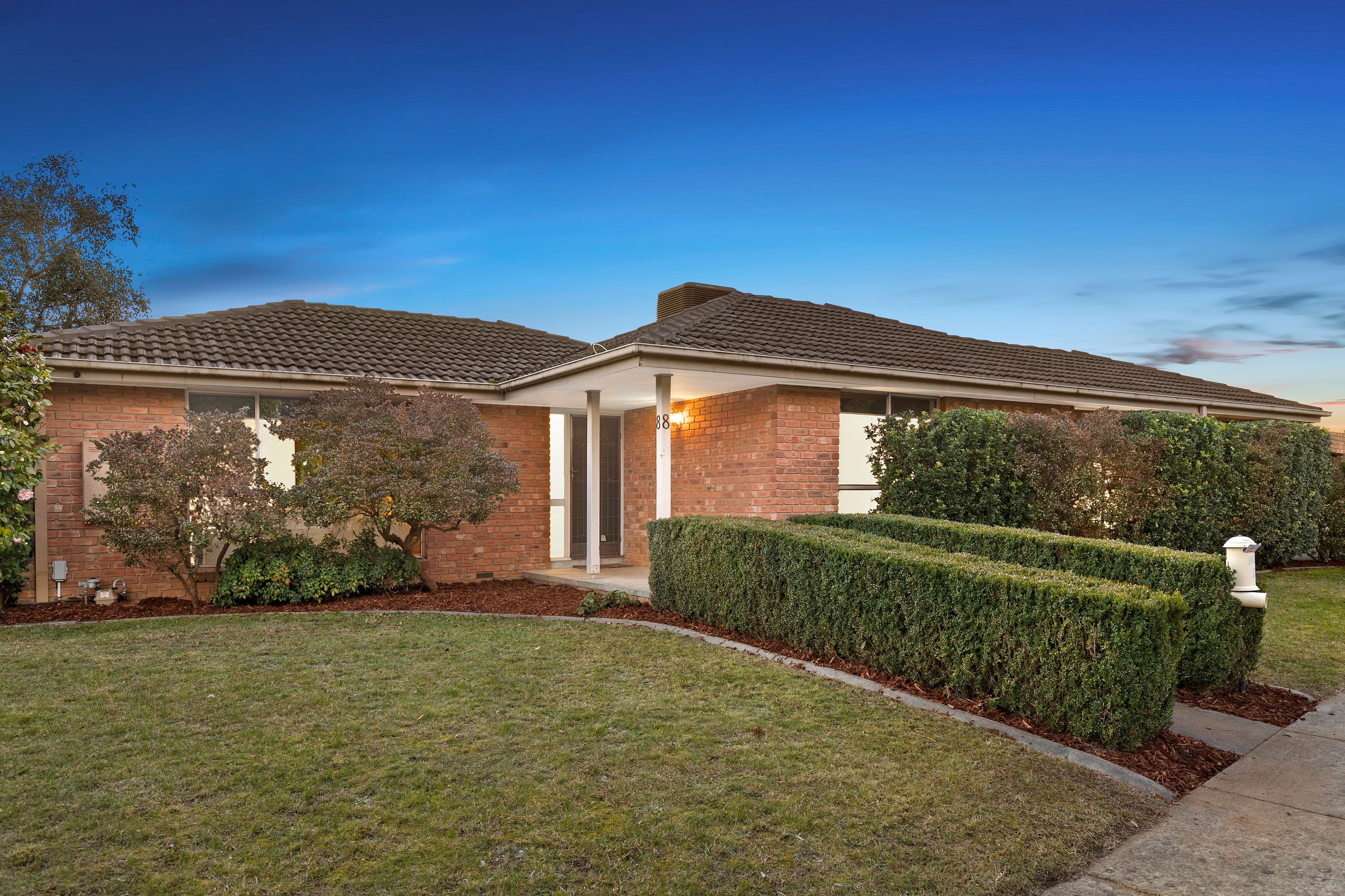 8 Burchall Crescent, Rowville VIC 3178, Rowville - Image 1