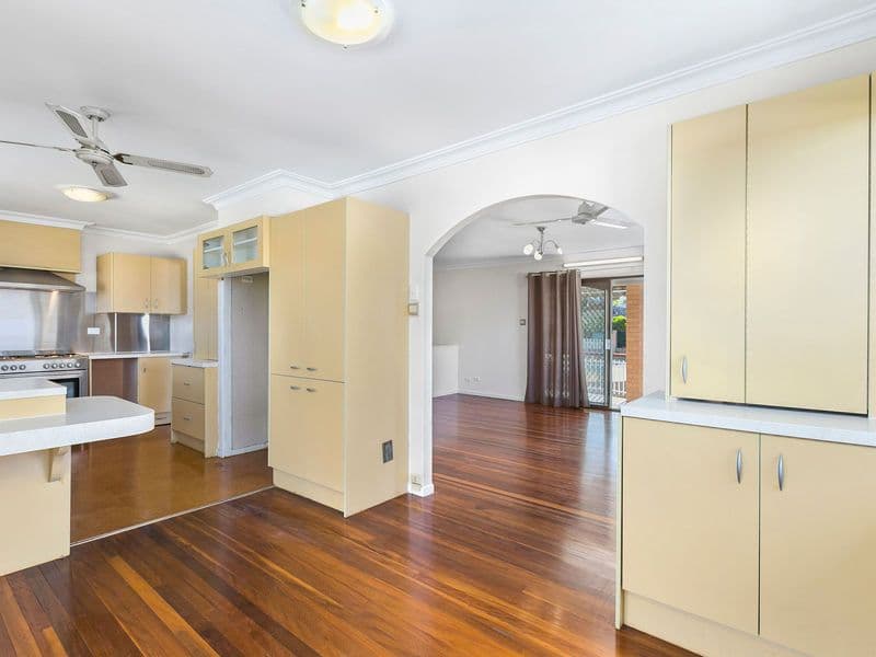 102 Greenmeadow Road, Mansfield QLD 4122, Mansfield - Thumbnail 2