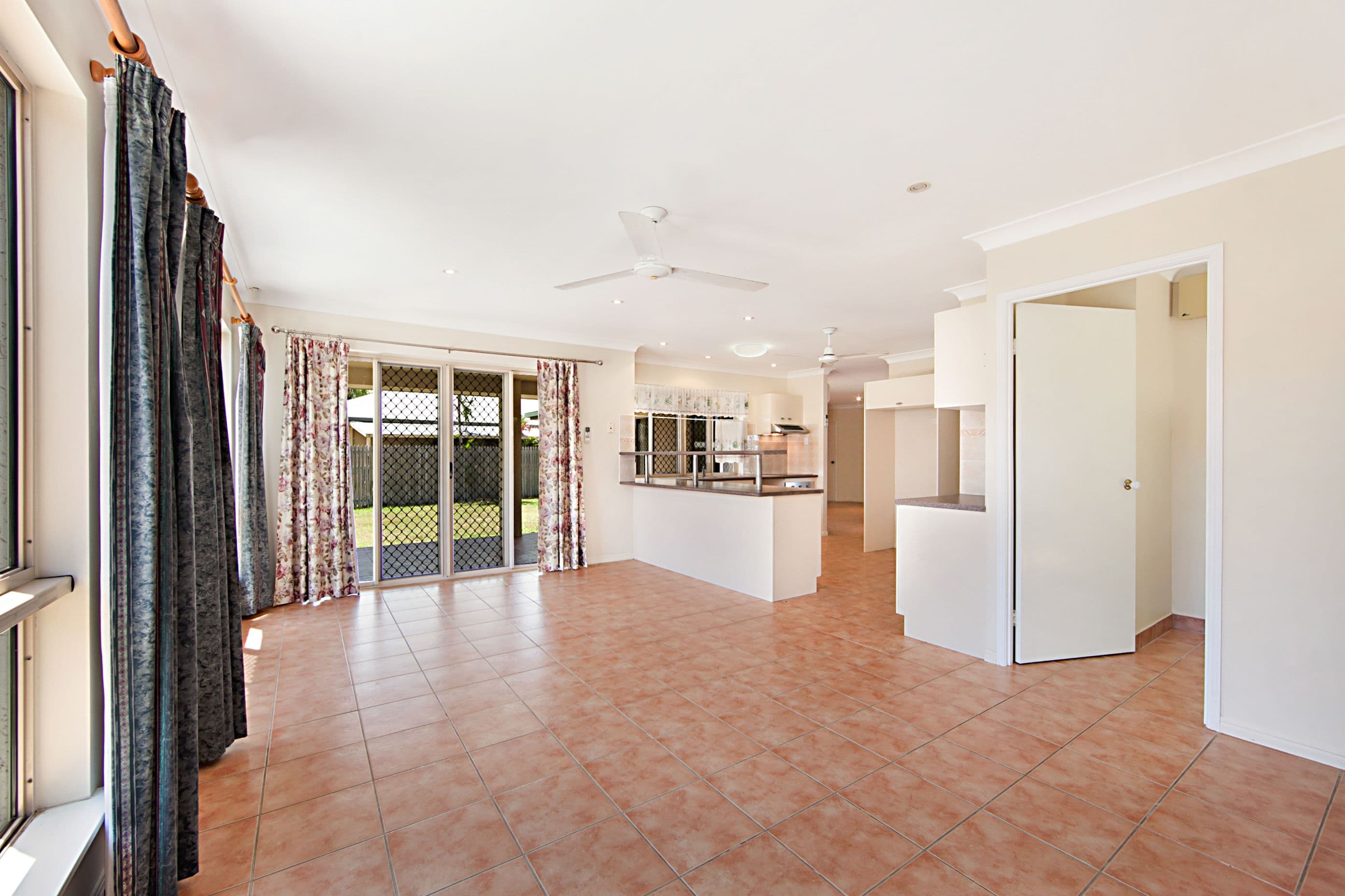 64 Greenwood Drive, Kirwan QLD 4817, Kirwan - Thumbnail 4
