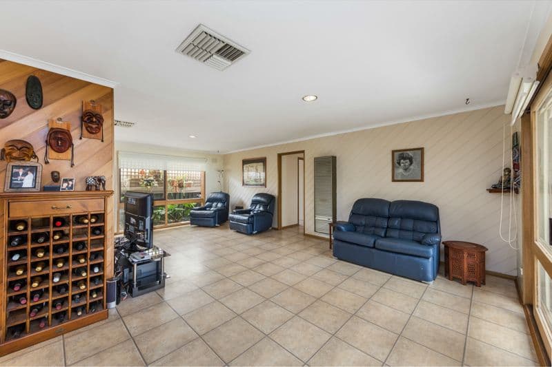 2 Bruthen Court, Brookfield VIC 3338, Brookfield - Thumbnail 4