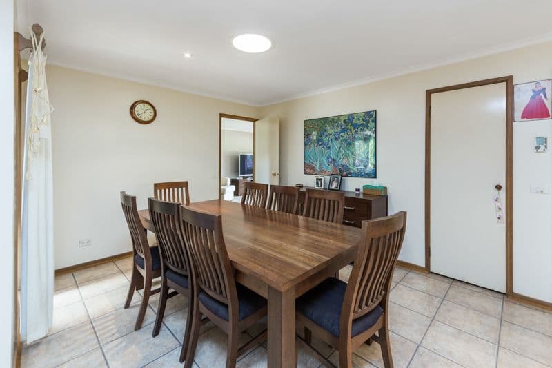 2 Bruthen Court, Brookfield VIC 3338, Brookfield - Thumbnail 5