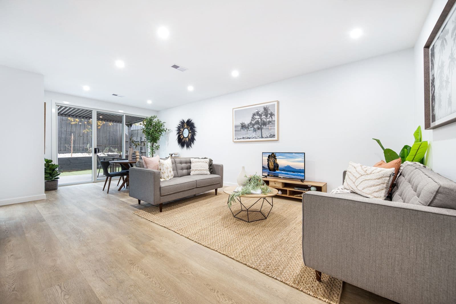 29B Damon Road, Mount Waverley VIC 3149, Mount Waverley - Thumbnail 3