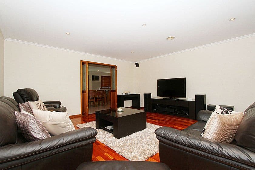 14 Norwood Road, MILL PARK VIC 3082, Mill Park - Thumbnail 5